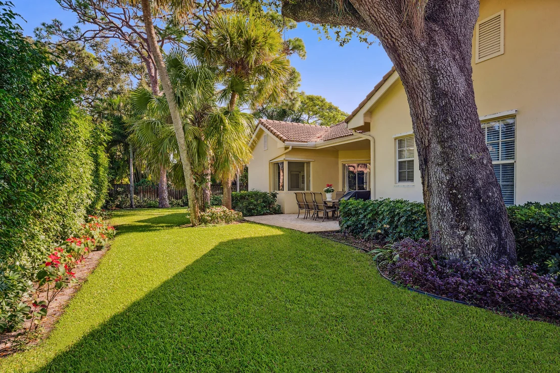 Photo of 2674 Devon Court