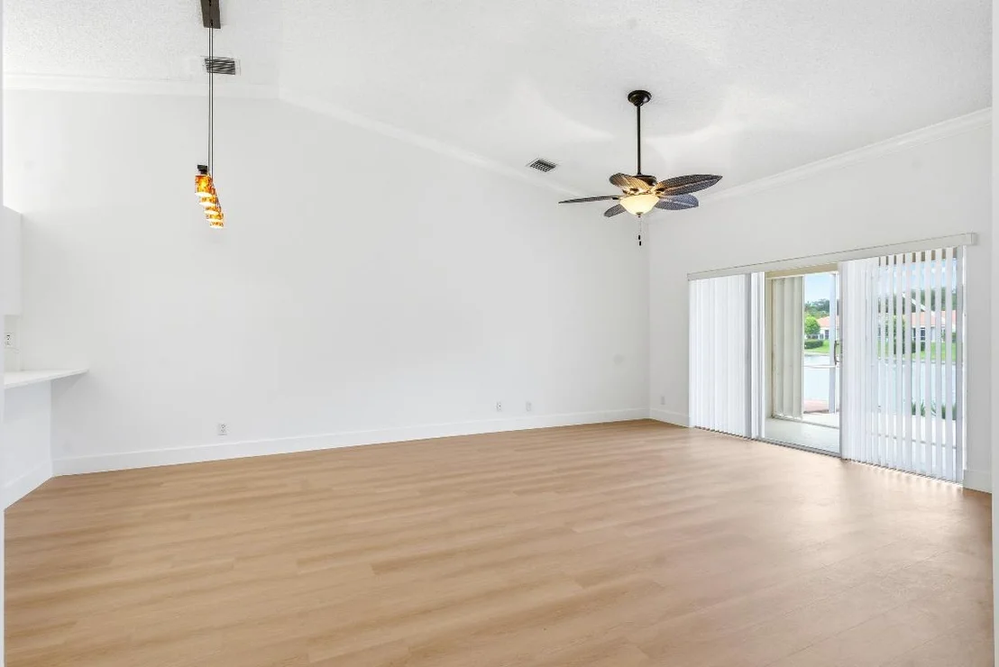 Photo of 128 Sausalito Drive