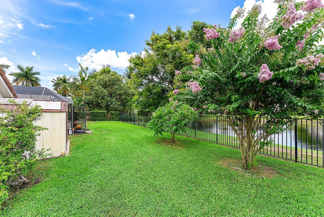 Photo of 9847 Sun Pointe Drive