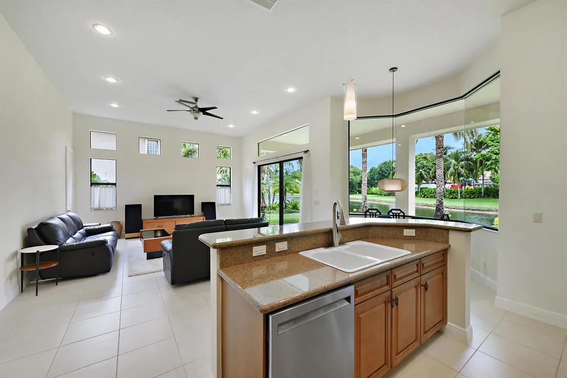 Photo of 3583 Collonade Drive