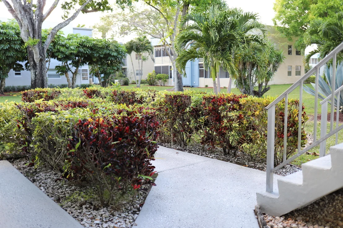 Photo of 552 Capri L
