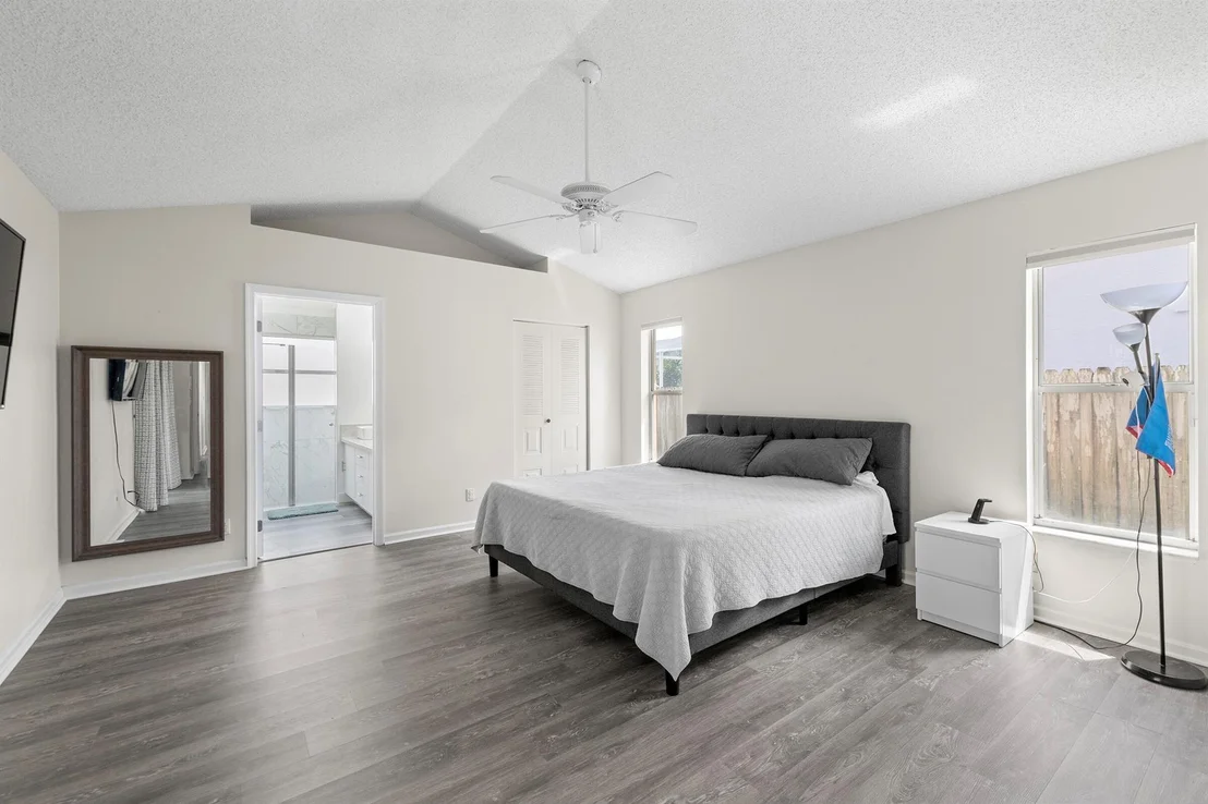 Photo of 9120 Paragon Way