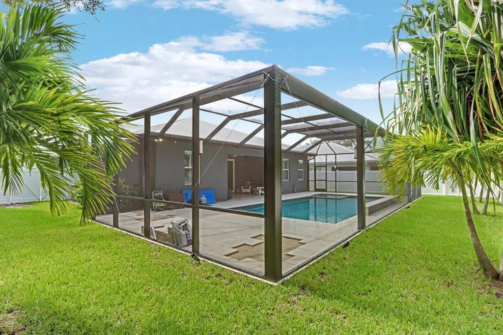 Photo of 17735 Cinquez Park Road W