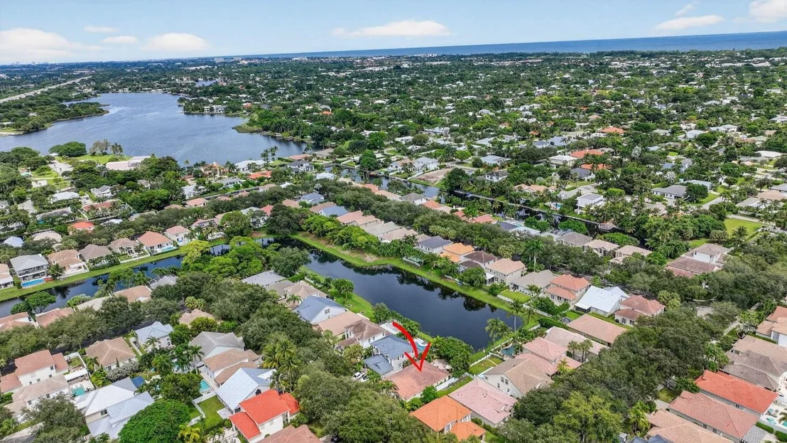 Photo of 523 Canoe Point