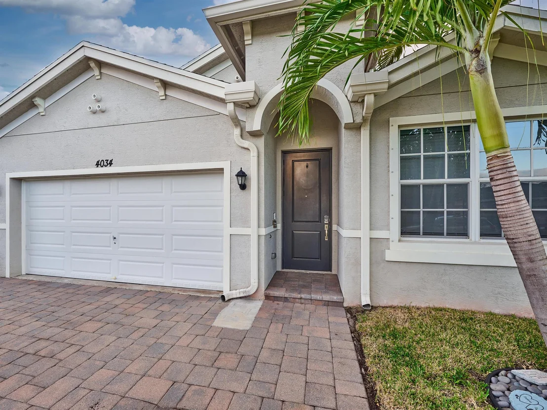 Photo of 4034 Tomoka Drive