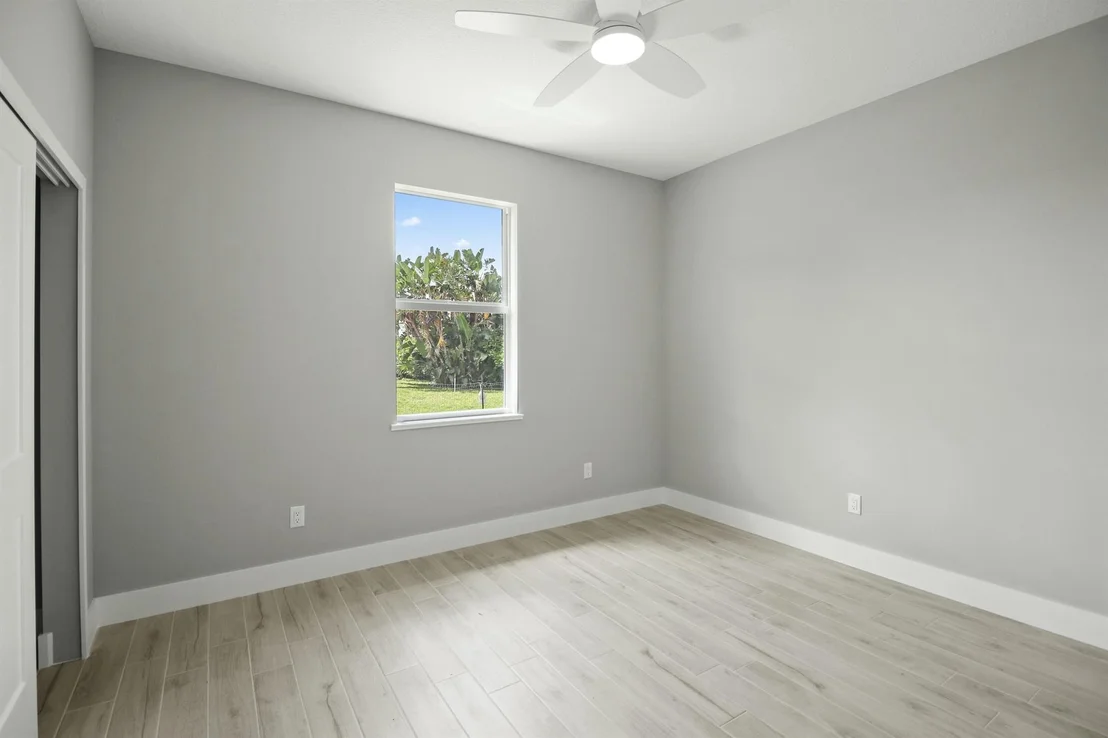 Photo of 4742 SE Starling Way