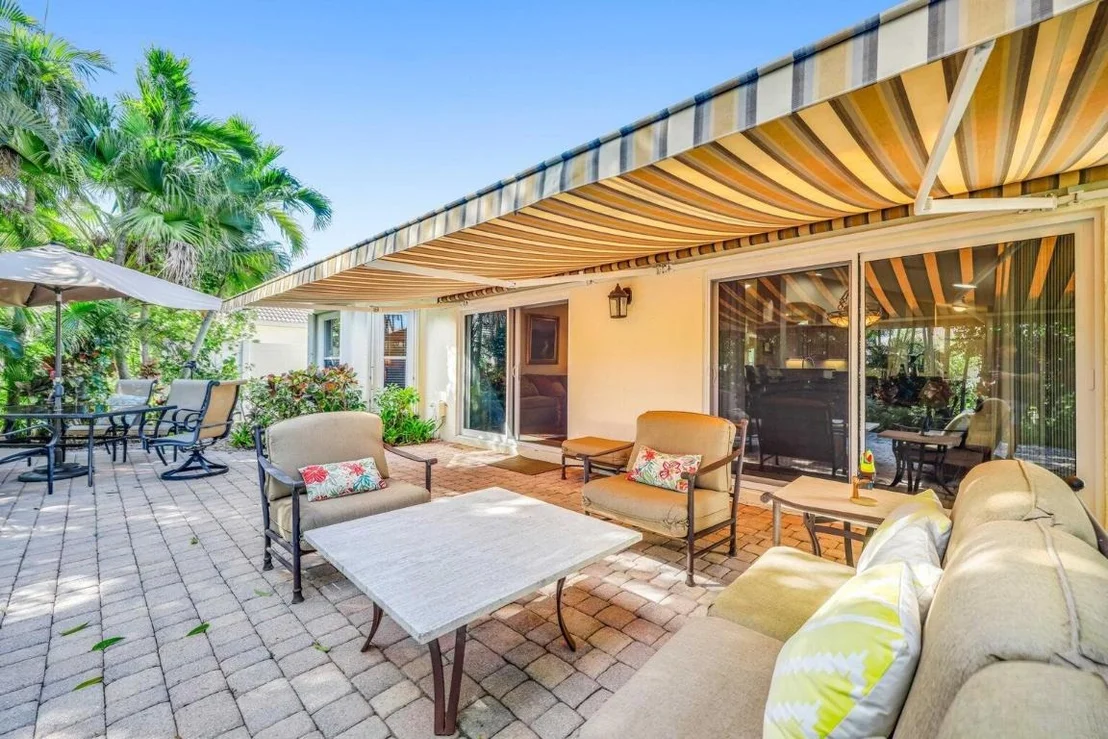 Photo of 523 Canoe Point