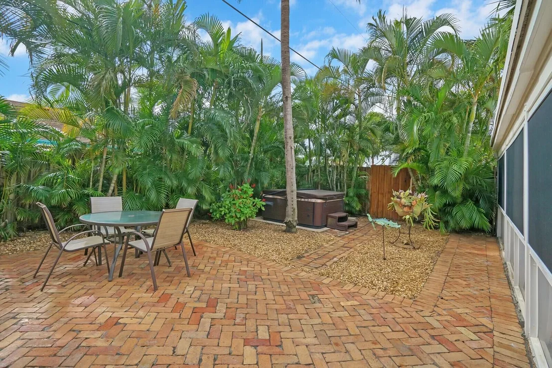 Photo of 736 Heron Drive