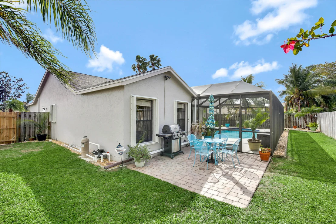 Photo of 33 Cedar Circle