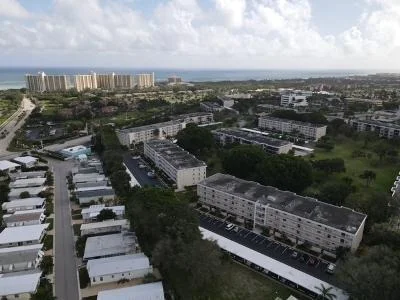 Photo of Unit 10 at 400 N A1a Highway