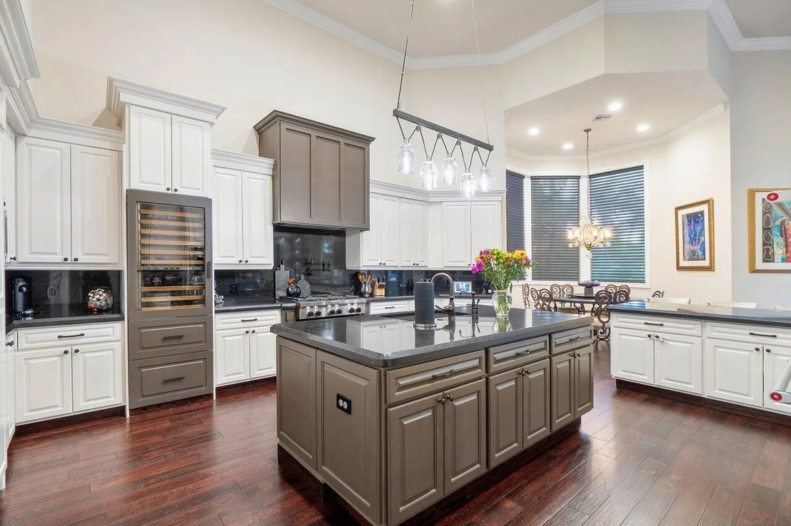 Photo of 5818 Windsor Terrace