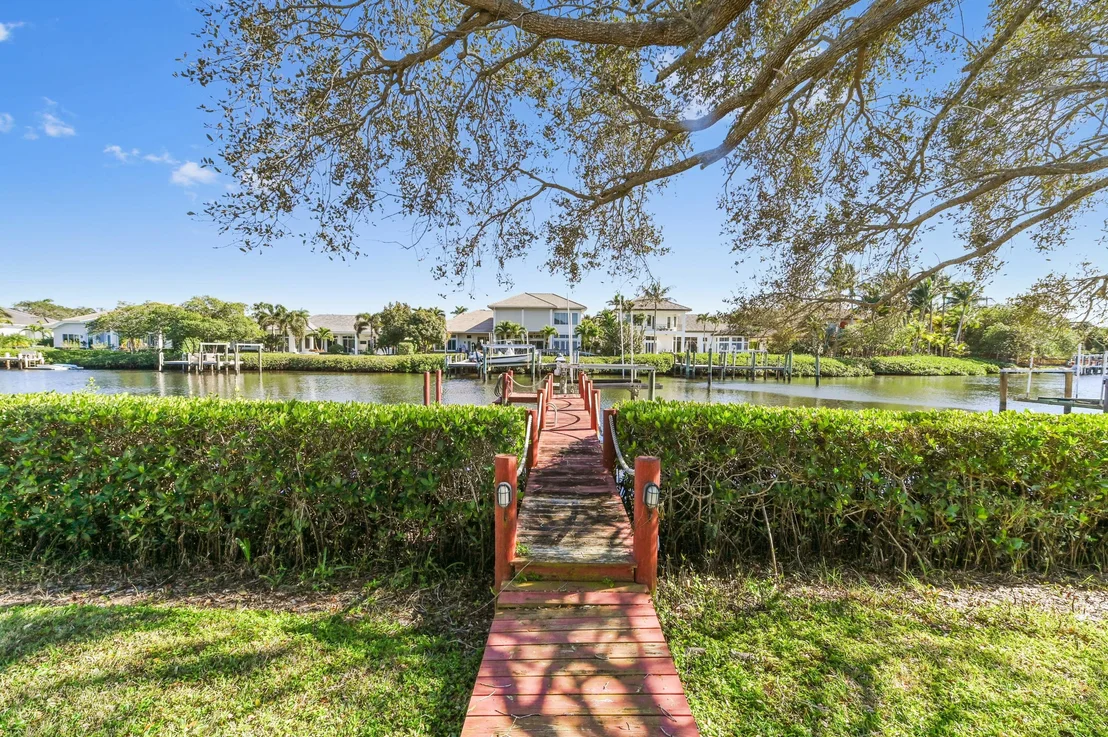Photo of 8817 SE Compass Island Way