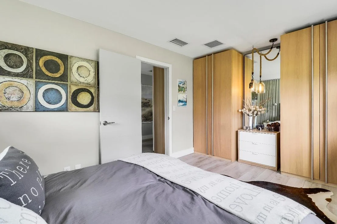 Photo of 1221 Morse Boulevard