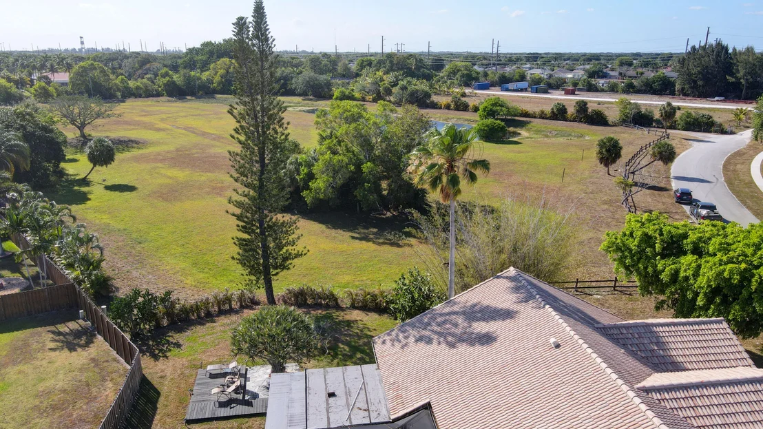 Photo of 9415 Nursery Lane