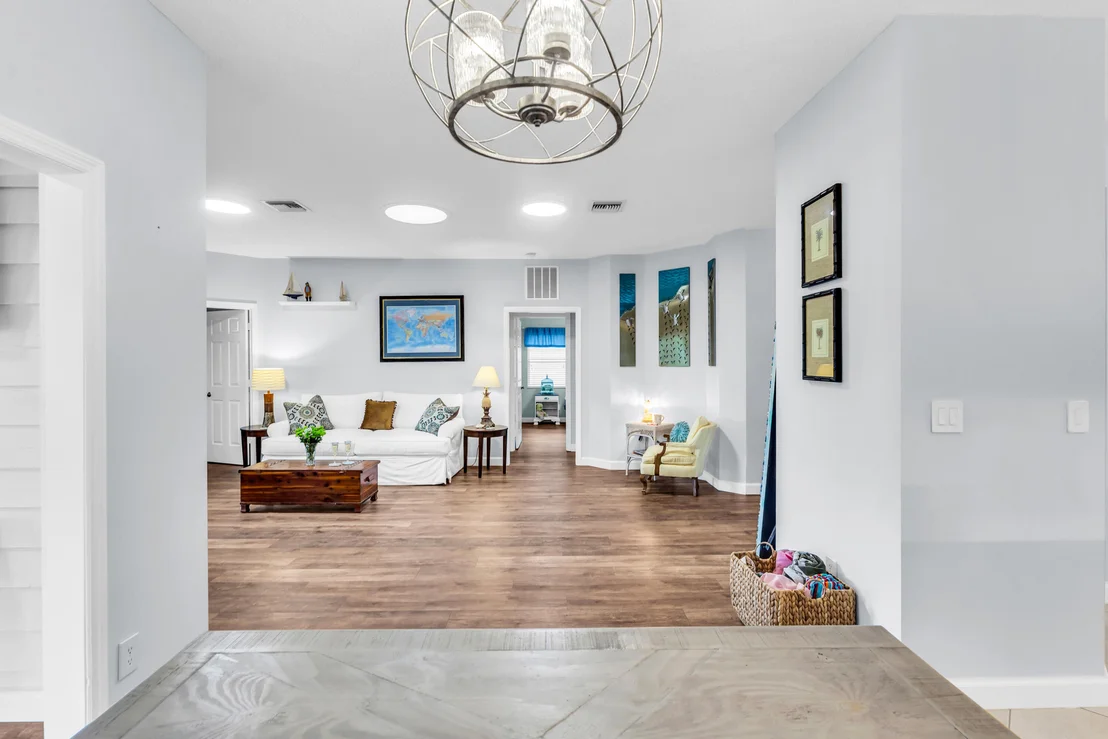Photo of 401 Tamarind Place