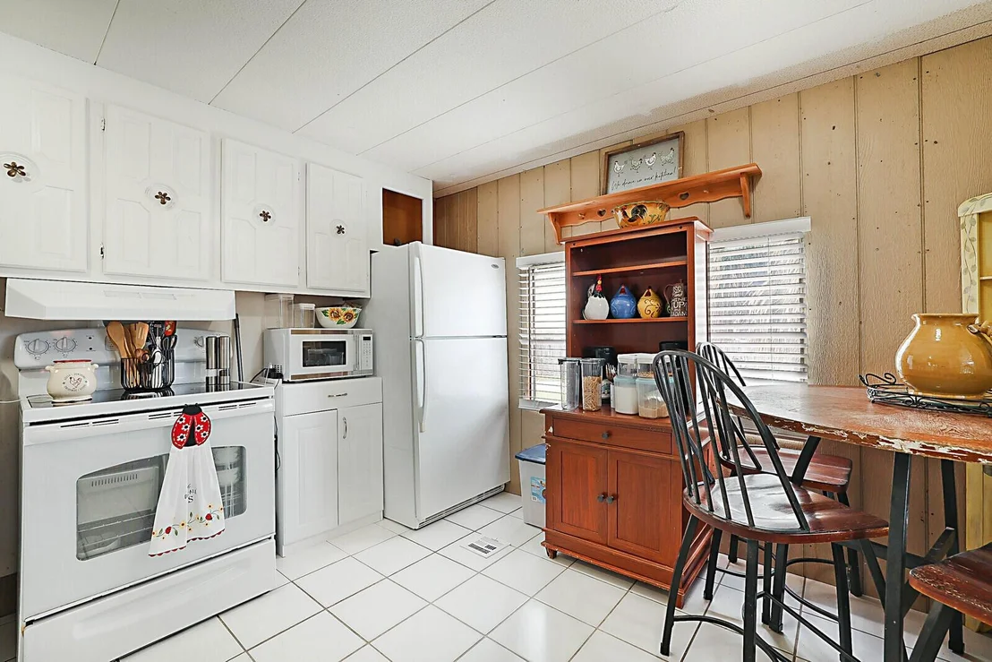 Photo of 4222 Hibiscus Circle