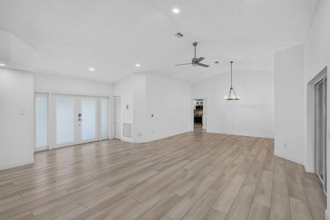 Photo of 5642 Forest Oaks Terrace