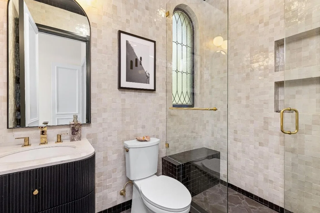 Photo of 422 Addison Park Lane