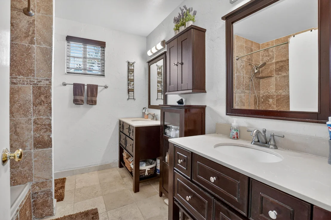 Photo of 9976 Robins Nest Road