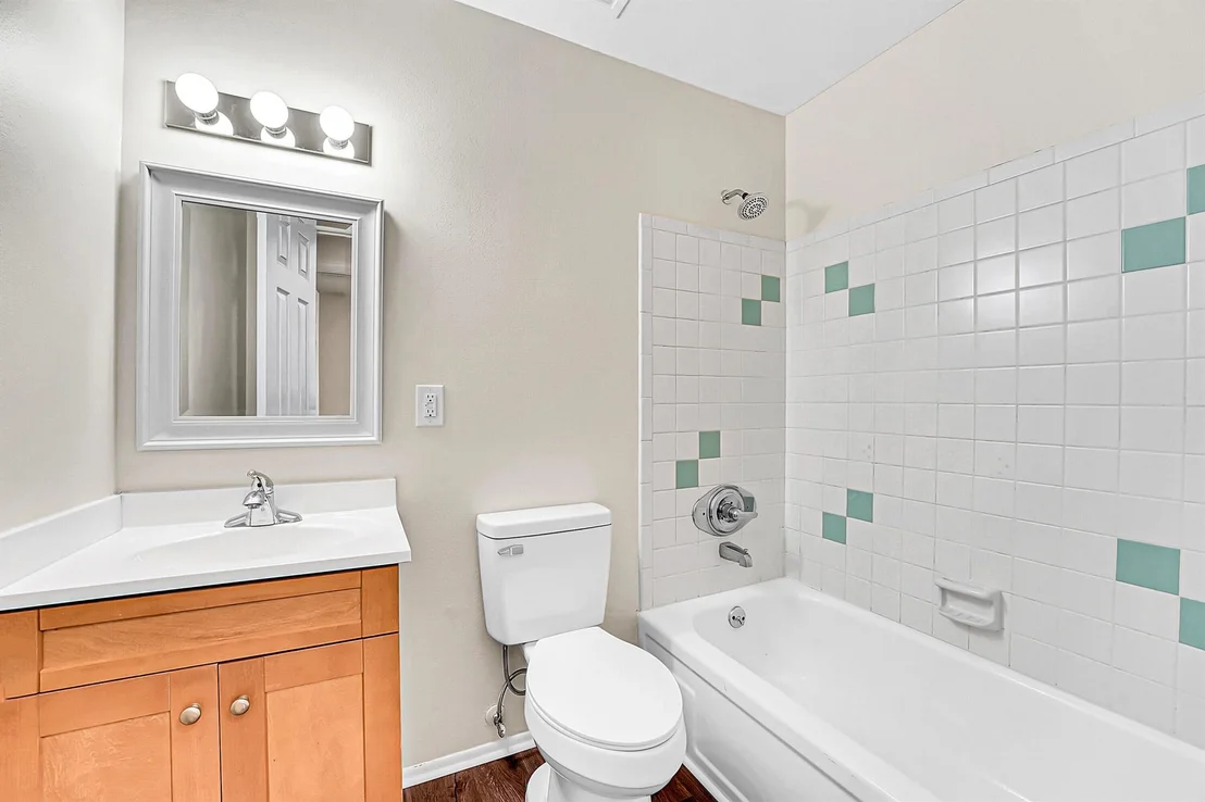 Photo of 524 Teak Drive