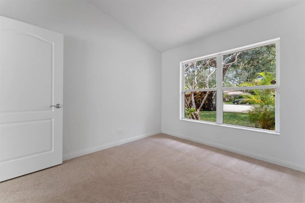 Photo of 245 Bluejay Lane