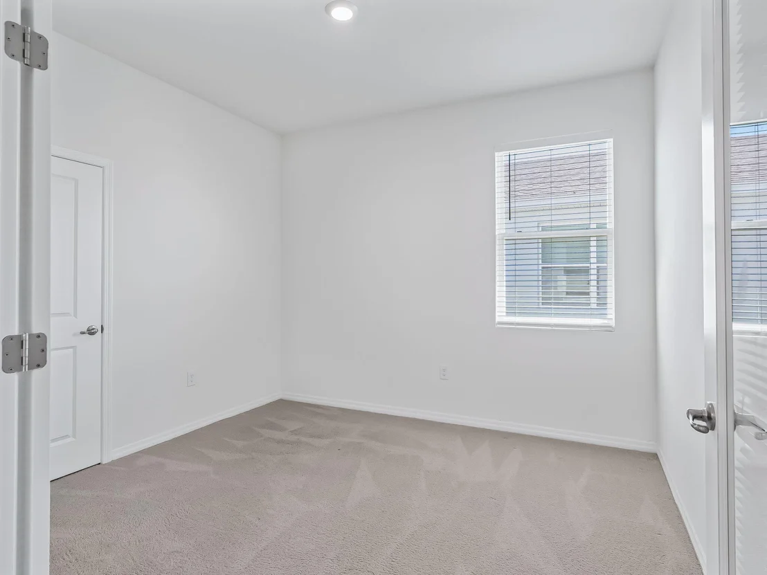 Photo of 5536 NW 40th Loop