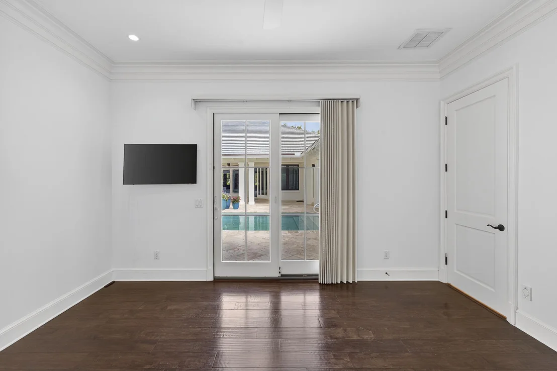 Photo of 544 Live Oak Road