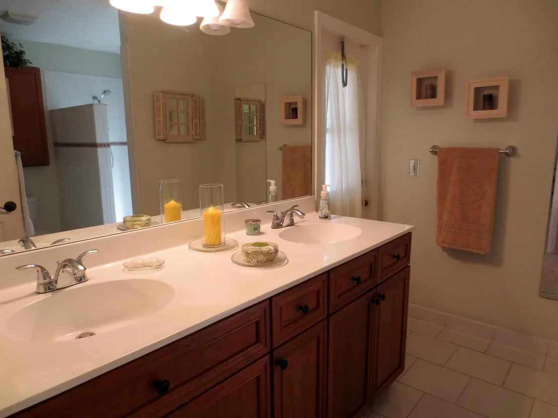 Photo of 986 Cherry Lane