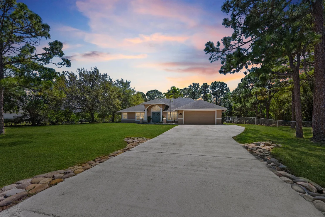 Photo of 14606 85th Road N