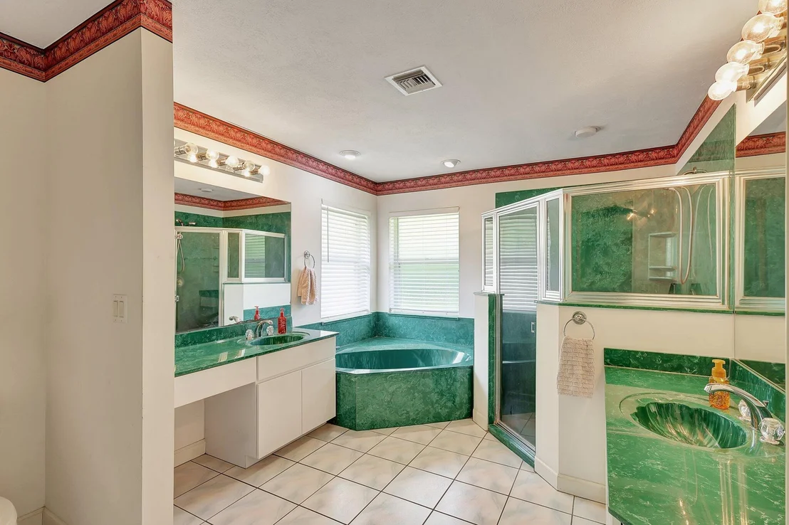 Photo of 1624 SW Gregor Way Way