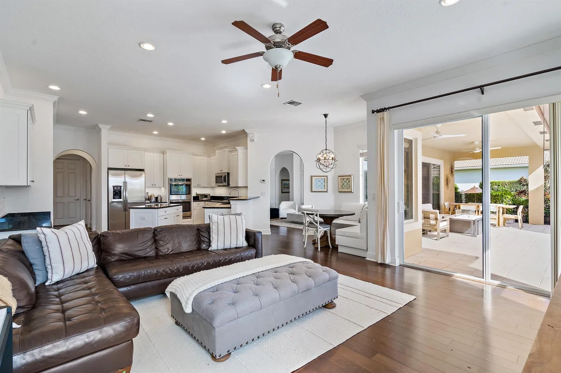 Photo of 112 Manor Circle
