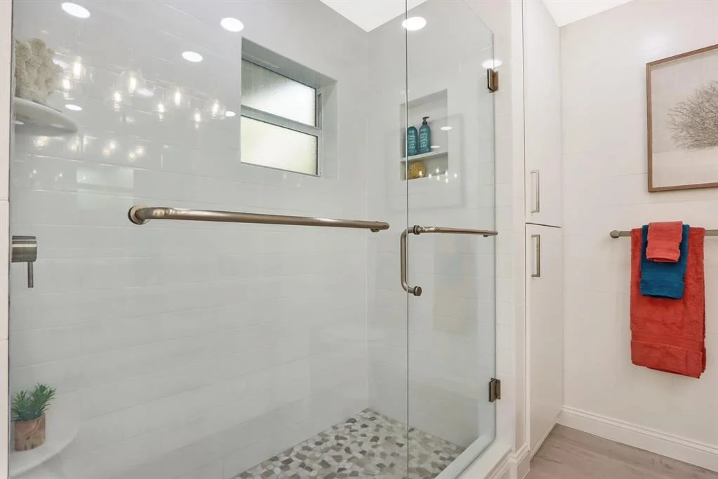Photo of 521 Sunset Way