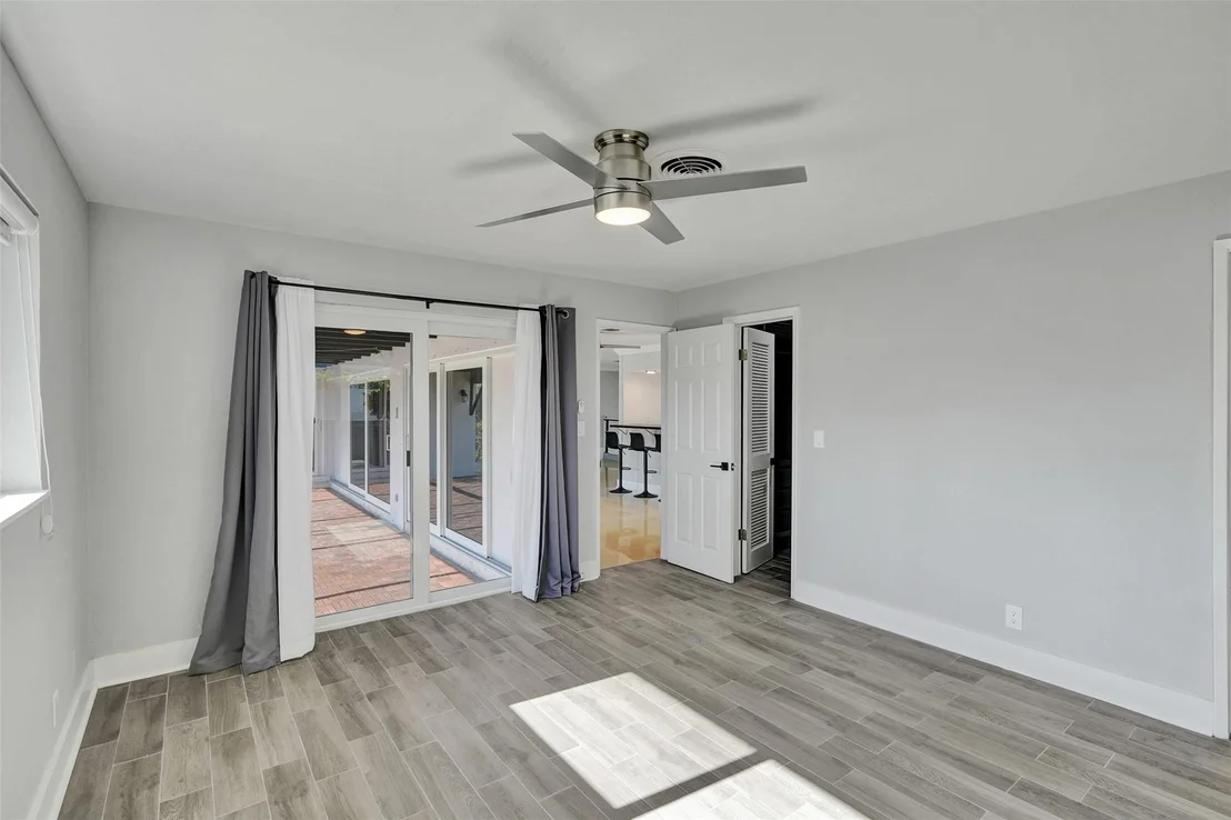 Photo of 850 SE 7th Avenue