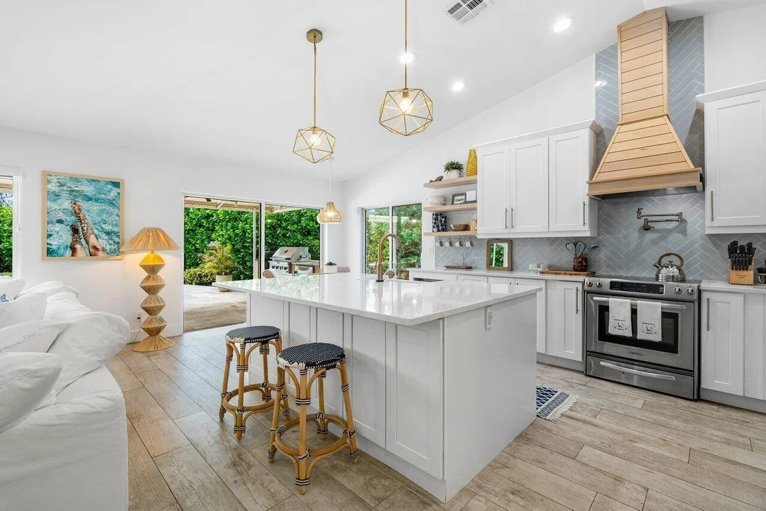 Photo of 415 Enfield Road