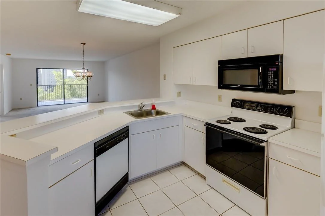 Photo of Unit 607 at 2240 N Cypress Bend Drive