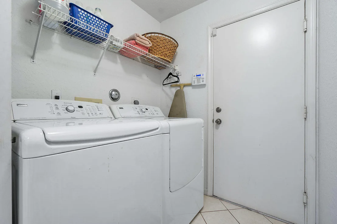 Photo of 8222 White Rock Circle