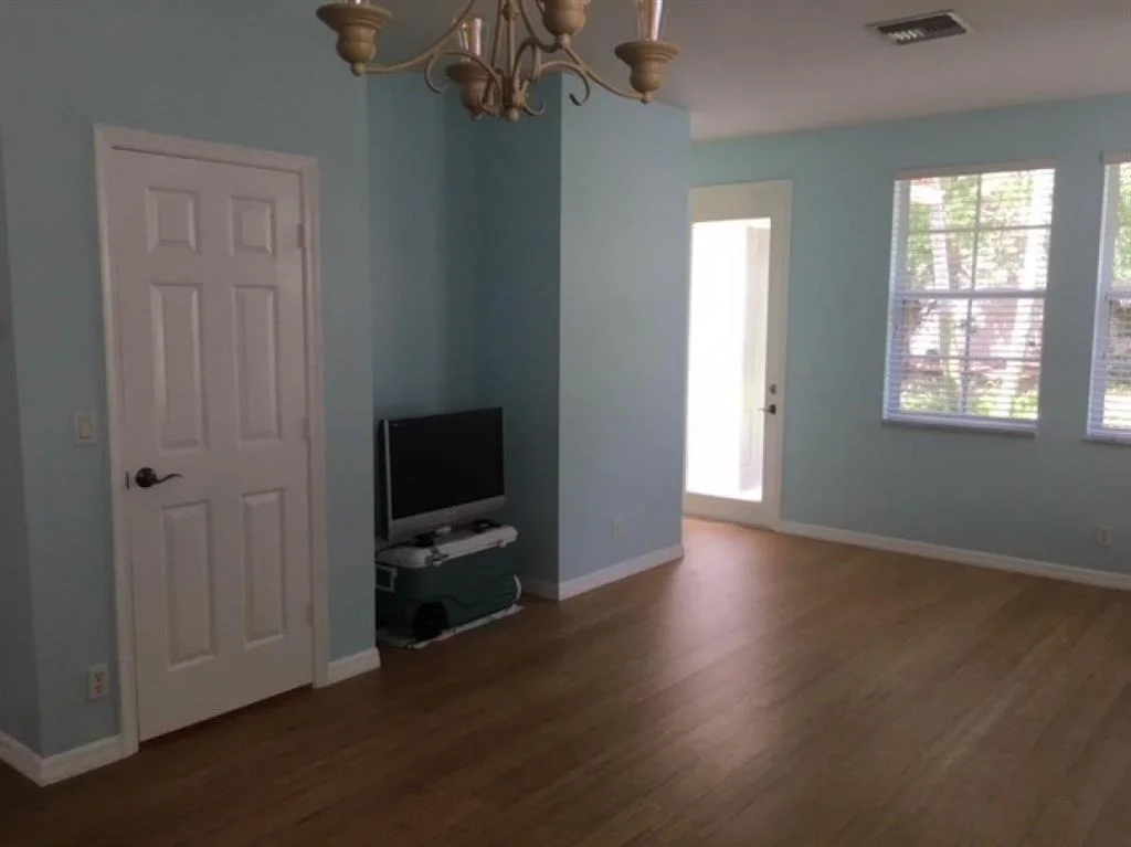 Photo of 439 Pumpkin Drive