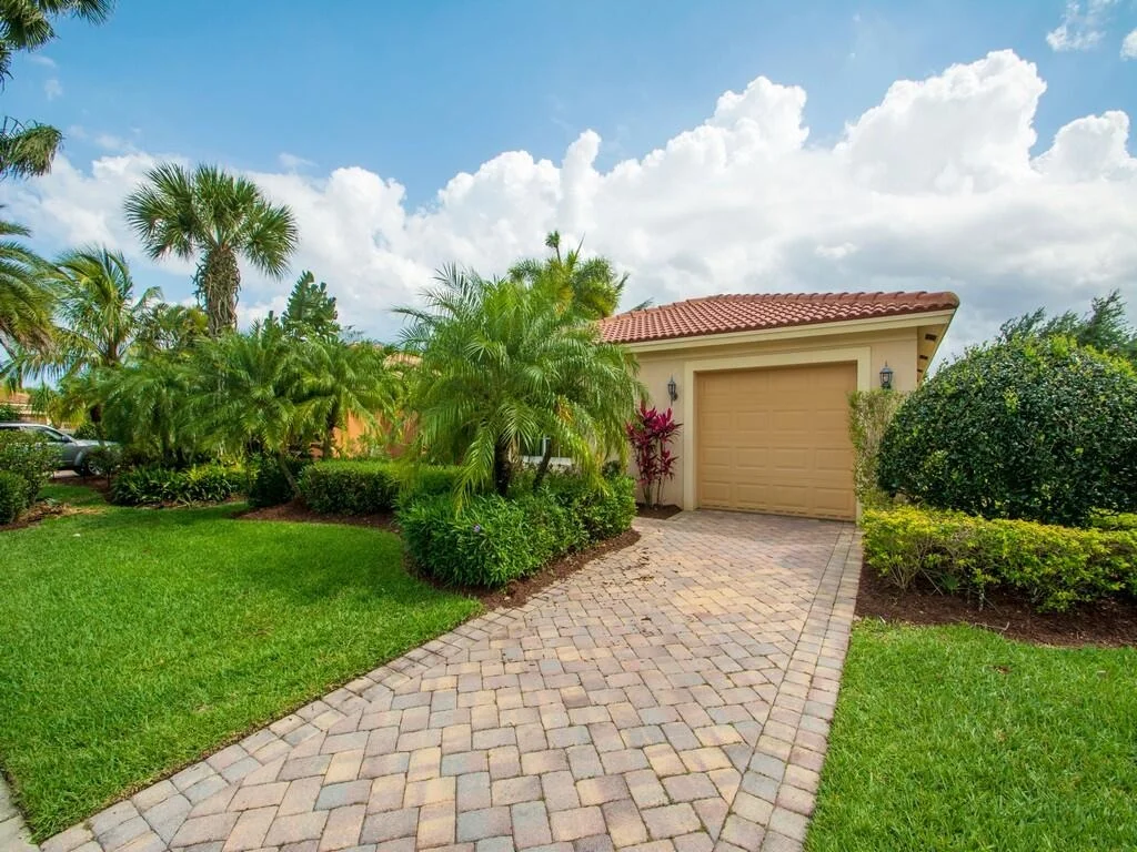 Photo of 4139 56th Lane