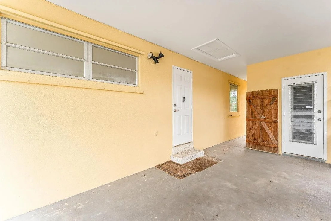 Photo of 1084 James Road