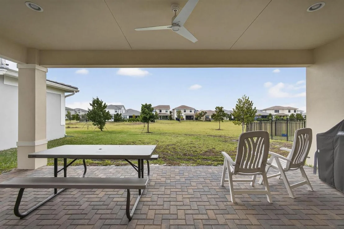 Photo of 1411 Thistle Place
