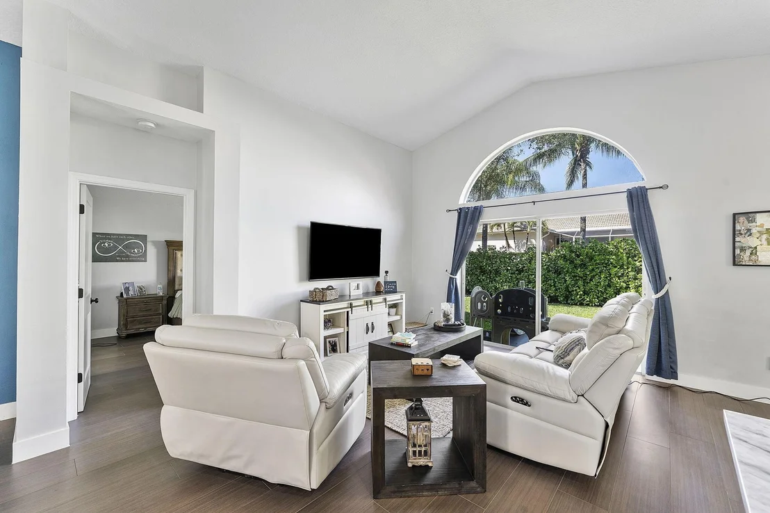 Photo of 5736 NW 48th Drive