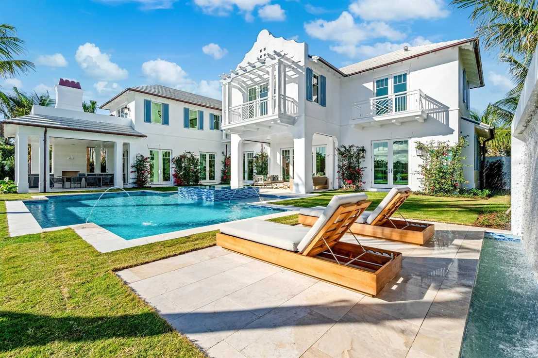Photo of 584 Island Drive