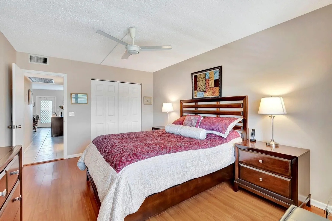 Photo of 4025 Exeter B