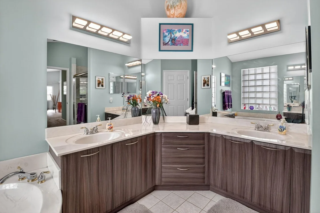 Photo of 7844 Ambleside Way
