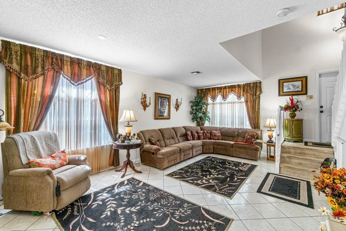 Photo of 7827 Oak Grove Circle