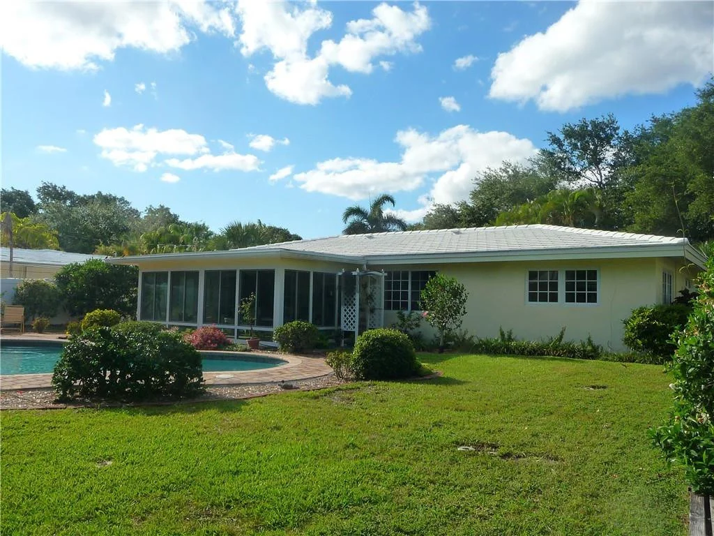 Photo of 2000 NE 27th Court