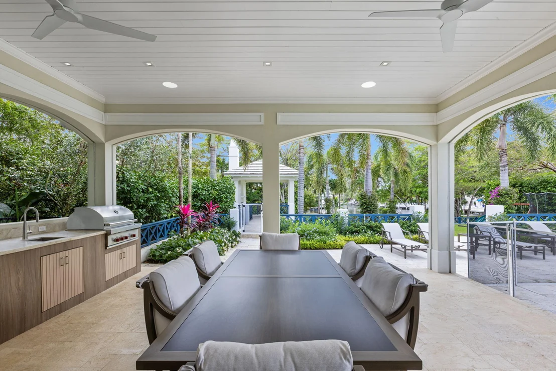 Photo of 1222 N Ocean Boulevard