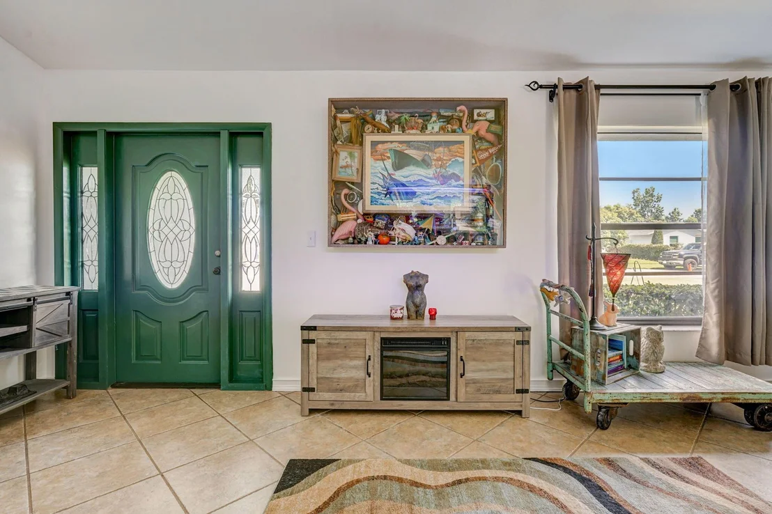 Photo of 128 Martin Circle