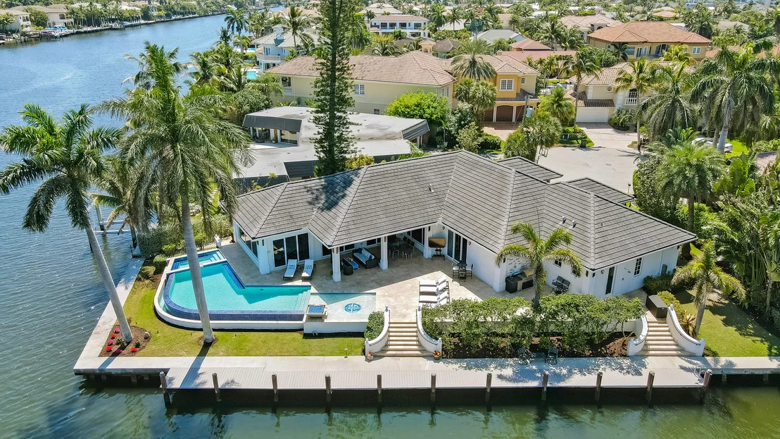 Photo of 975 Banyan Drive