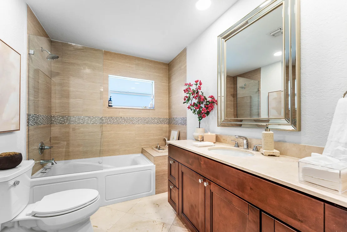 Photo of 4230 NE 24th Avenue